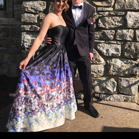 Floral ballgown strapless prom dress pockets black - Picture 3 of 5